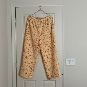Coldwater Creek yellow watercolor floral lined pant.